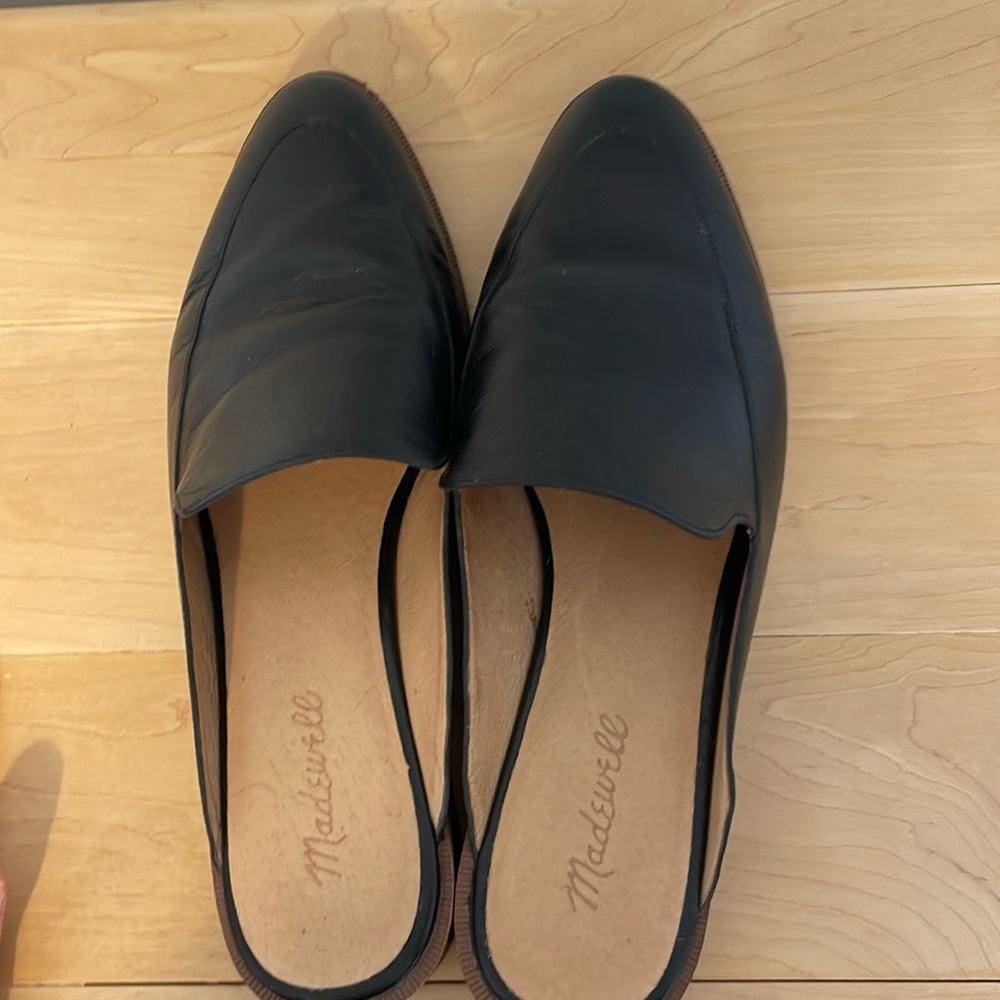Madewell black leather mules size 8.5, fits like an 8